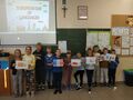 Klasa 2a obchodzi Europejski dzień Języków Obcych podczas lekcji języka angielskiego